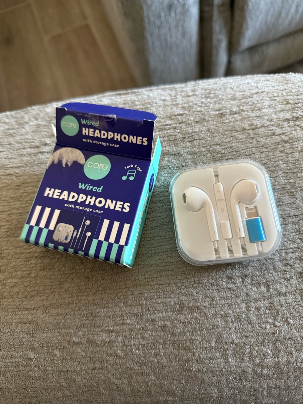 Core Wired Headphones with Case - White